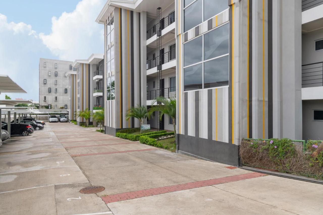 Boulevard Park Apto #27 - 2Bdrm - Selena Segura 埃雷迪亚 外观 照片