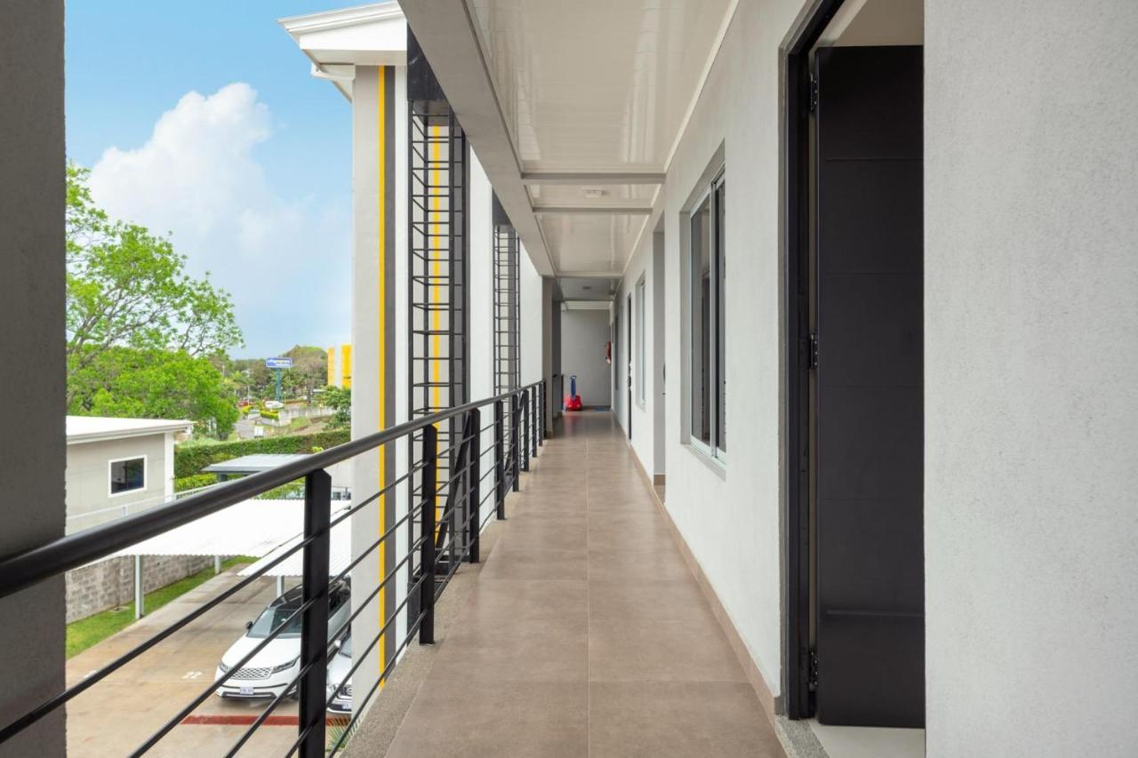 Boulevard Park Apto #27 - 2Bdrm - Selena Segura 埃雷迪亚 外观 照片