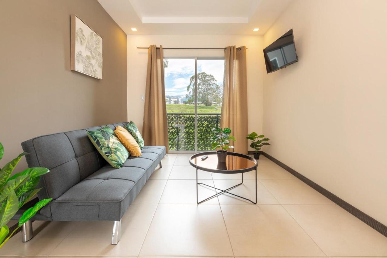 Boulevard Park Apto #27 - 2Bdrm - Selena Segura 埃雷迪亚 外观 照片
