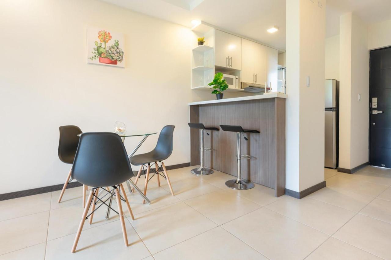 Boulevard Park Apto #27 - 2Bdrm - Selena Segura 埃雷迪亚 外观 照片