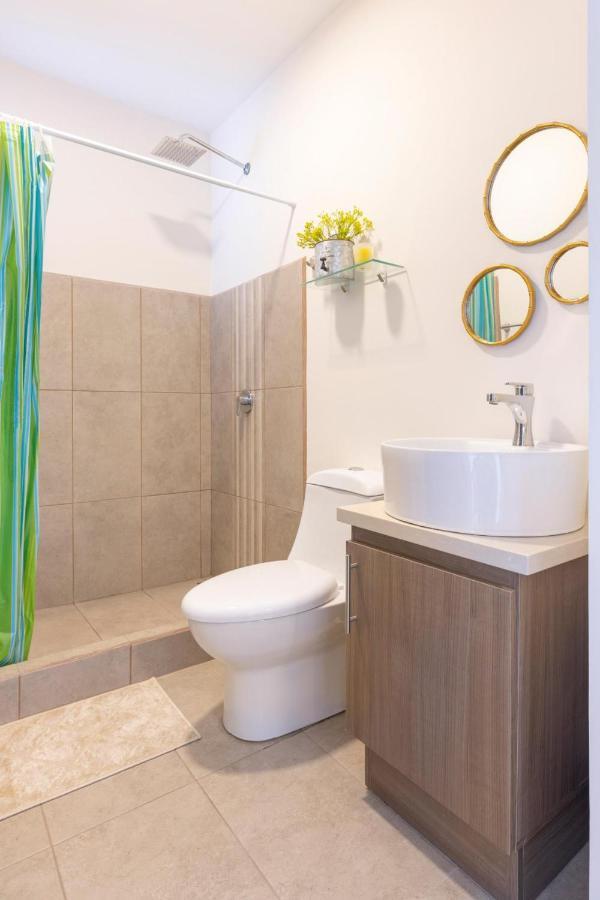 Boulevard Park Apto #27 - 2Bdrm - Selena Segura 埃雷迪亚 外观 照片