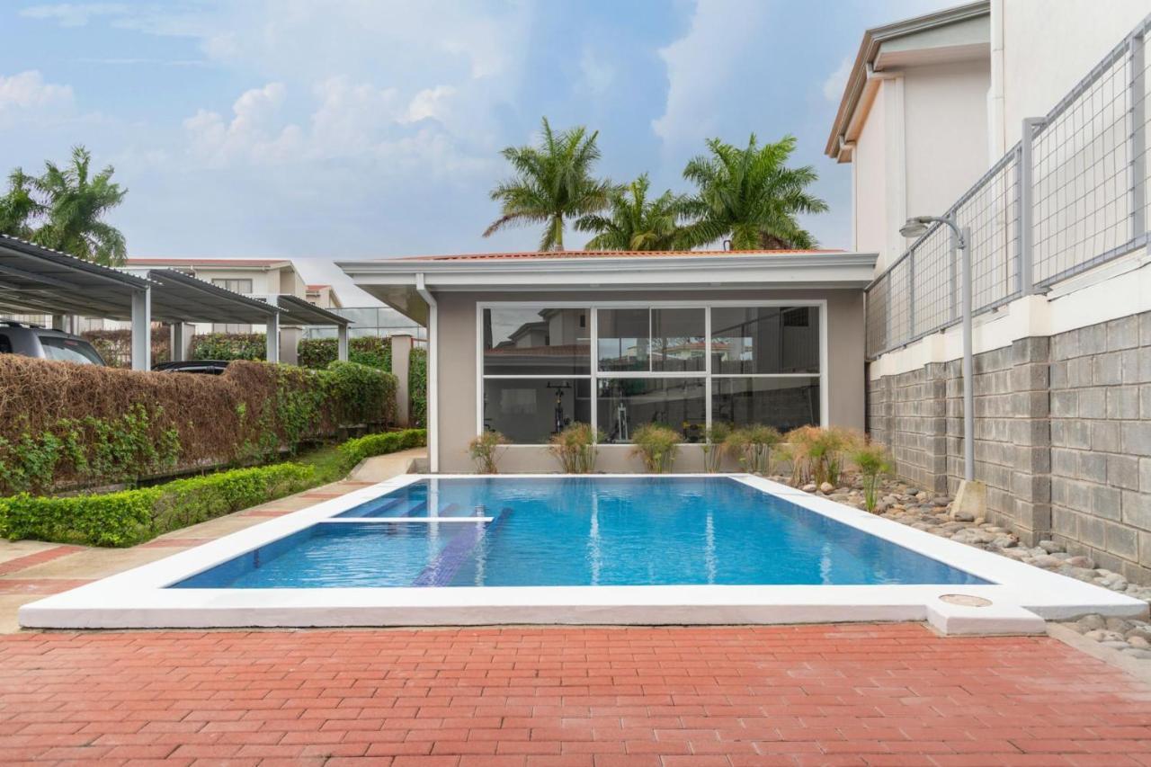 Boulevard Park Apto #27 - 2Bdrm - Selena Segura 埃雷迪亚 外观 照片